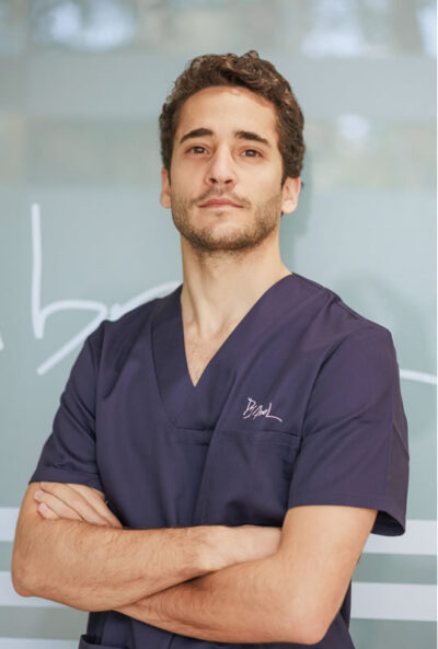 clinica-dental-ambel-dentista-badajoz-zafra-dr-juan-luis-ambel-barranco-1-400x593