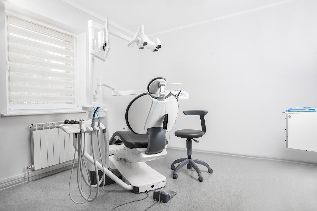 pexels-mm-dental-56682202-9062525 (1)